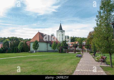 Die Herz-Jesu-Kirche, Heviz, Ungarn Hévíz ist eine Kurstadt im Kreis Zala, Ungarn, Stockfoto