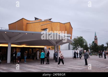Berlin, Deutschland - Sept 2022: Die 1961 von Hans Scharoun entworfene Berliner Philharmonie ist ein Meisterwerk moderner Architektur Stockfoto