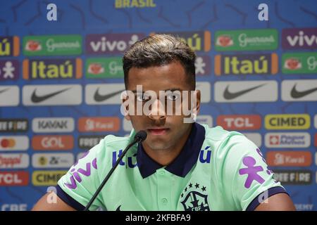 Turin, Italien, 18.. November 2022. Rodrygo aus Brasilien reagiert auf eine Pressekonferenz im J Hotel, Turin. Bilddatum: 18.. November 2022. Bildnachweis sollte lauten: Jonathan Moscrop/Sportimage Stockfoto