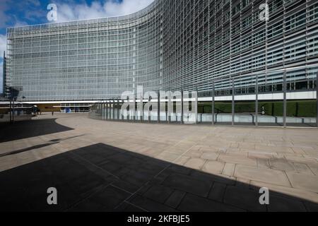 Fassade des Berlaymont-Gebäudes, Sitz der Europäischen kommission. Ein Bürogebäude in Brüssel, Belgien. Stockfoto
