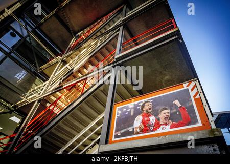 ROTTERDAM - Stadion De Kuip. Der Bebauungsplan für Feyenoord City plante den Bau von knapp 4.000 Häusern, Infrastruktur und einem neuen Feyenoord-Stadion. Feyenoord sagte Anfang dieses Jahres, dass ein neues Stadion für den Verein wegen der hohen Kosten und der geringen Vorteile für den Verein jetzt und in den kommenden Jahren nicht mehr machbar sei. ANP ROBIN UTRECHT niederlande Out - belgien Out Stockfoto