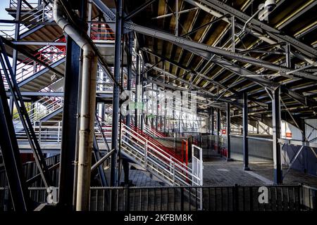 ROTTERDAM - Stadion De Kuip. Der Bebauungsplan für Feyenoord City plante den Bau von knapp 4.000 Häusern, Infrastruktur und einem neuen Feyenoord-Stadion. Feyenoord sagte Anfang dieses Jahres, dass ein neues Stadion für den Verein wegen der hohen Kosten und der geringen Vorteile für den Verein jetzt und in den kommenden Jahren nicht mehr machbar sei. ANP ROBIN UTRECHT niederlande Out - belgien Out Stockfoto