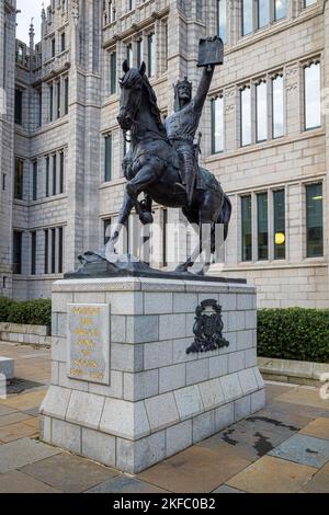 Robert der Bruce König von Schottland 1306 - 1329 - Denkmal für Robert the Bruce in Aberdeen. Errichtet 2011, Bildhauer Alan Beattie Herriot. Stockfoto