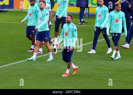 TURIN, ITALIEN. 17. NOVEMBER 2022. Neymar von der brasilianischen Fußballnationalmannschaft trainiert im Juventus Training Center, um mit dem Kader nach Katar zu fahren, wo sie am 17. November 2022 in Turin, Italien, die FIFA-Weltmeisterschaft 2022 spielen werden. Kredit: Massimiliano Ferraro/Alamy Live Nachrichten Stockfoto