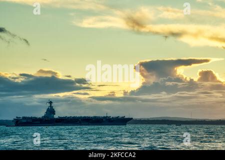 USS Gerald R Ford besucht den Solent Stockfoto