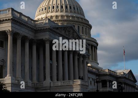 Washington, USA. 17.. November 2022. Eine allgemeine Ansicht des US-Kapitols, in Washington, DC, am Donnerstag, den 17. November, 2022. (Graeme Sloan/Sipa USA) Quelle: SIPA USA/Alamy Live News Stockfoto
