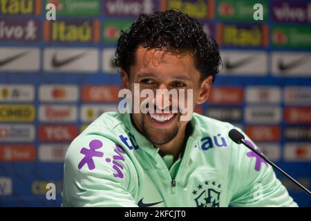 Turin, Italien. 17.. November 2022. Marquinhos von Brasilien während der Pressekonferenz der brasilianischen Fußballnationalmannschaft vor der Finalphase der Weltmeisterschaft 2022 in Katar, im Juventus Training Center, 17. November 2022, Turin, Italien. Foto Nderim Kaceli Kredit: Unabhängige Fotoagentur/Alamy Live Nachrichten Stockfoto