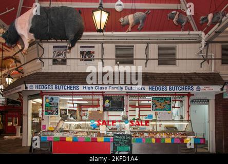 Covered Market aus dem 18.. Jahrhundert in der High Street in der Universitätsstadt Oxford, England Stockfoto