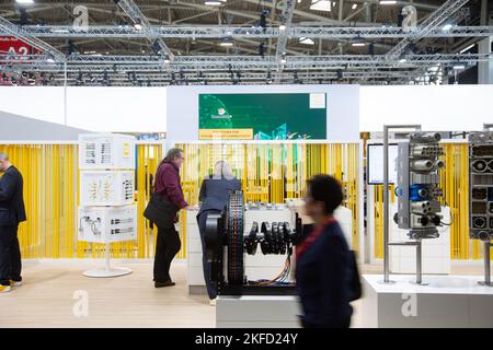 München, Deutschland. 17.. November 2022. Bei der Electronica/Semicon Europa Messe, der Weltleitmesse und Konferenz der Elektronik, in München. -- auf der Electronica/Semicon Europe, der weltweit führenden Fachmesse und Konferenz für Elektronik, in München, Deutschland. (Foto: Alexander Pohl/Sipa USA) Quelle: SIPA USA/Alamy Live News Stockfoto