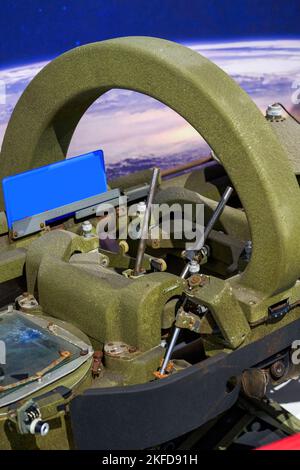 Nahaufnahme professioneller Instrumente, die in der geologischen Bergbauwissenschaft eingesetzt werden Stockfoto