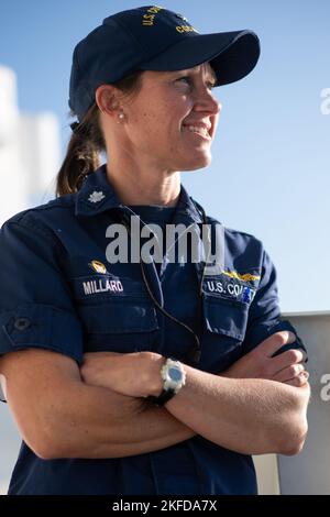 U.S. Coast Guard Cmdr. Brooke Millard, der Kommandant von USCGC Bear