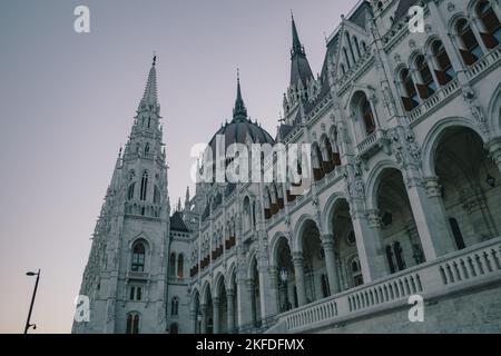 Eine Aufnahme des ungarischen Parlamentsgebäudes in Budapest Stockfoto