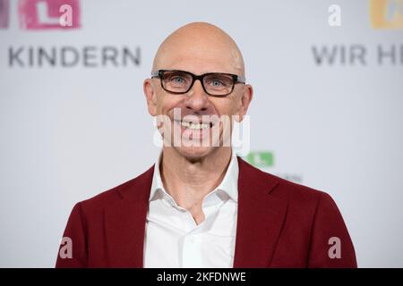 Huerth, Deutschland. 17.. November 2022. Jörg LOEHR, 27. RTL Spendenmarathon 'Wir helfen Kindern', Fernsehen, 17..-18.. November 2022. Kredit: dpa/Alamy Live Nachrichten Stockfoto