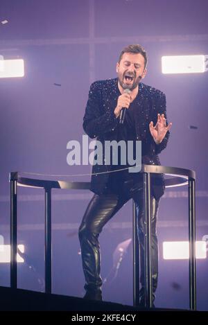 Mailand, Italien. 17.. November 2022. Cesare Cremonini auf der Bühne während Cesare Cremonini, italienischer Sänger Musikkonzert in Mailand, Italien, November 17 2022 Quelle: Independent Photo Agency/Alamy Live News Stockfoto