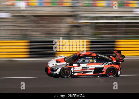 Macau, China. 18.. November 2022. Edoardo Mortara aus der Schweiz fährt beim Qualifikationsspiel des Macao GT Cup 69. beim Macao Grand Prix in Macao, Südchina, am 18. November 2022. Quelle: Cheong Kam Ka/Xinhua/Alamy Live News Stockfoto