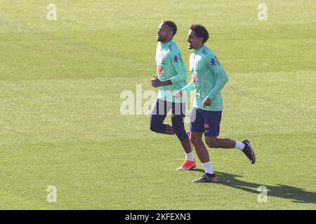 Turin, Italien, 18.. November 2022. Neymar Jr und Marquinhos während einer brasilianischen Trainingseinheit im Juventus Training Center, Turin. Bilddatum: 18.. November 2022. Bildnachweis sollte lauten: Jonathan Moscrop/Sportimage Stockfoto