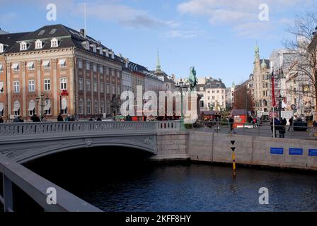 Kopenhagen/Dänemark/18. November 2022/ weihnachtsmarkt auf Hojbro-Plads in der dänischen Hauptstadt. (Foto. Francis Joseph Dean/Dean Pictures. Stockfoto