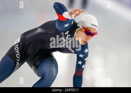 HEERENVEEN, NIEDERLANDE - 18. NOVEMBER: Greta Myers aus den USA tritt während der Speedskating World Cup 2 am 18. November 2022 in Heerenveen, Niederlande, auf der Women's B Group 1000m an (Foto: Andre Weening/Orange Picles) Stockfoto