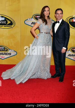 Jeff Gordon, Ingrid Vandebosch bei der Teilnahme an den NASCar Sprint Cup Series Awards 2015 im Wynn Hotel & Casino, Las Vegas, 4.. Dezember 2015. Stockfoto