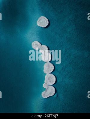 Eine Luftaufnahme von Salzformationen auf dem Toten Meer Stockfoto