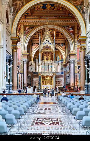 Rom Latium Italien. Die Archbasilika Kathedrale des Heiligsten Erlösers und der Heiligen Johannes der Täufer und Johannes der Evangelist im Lateran ist eine Kathol Stockfoto