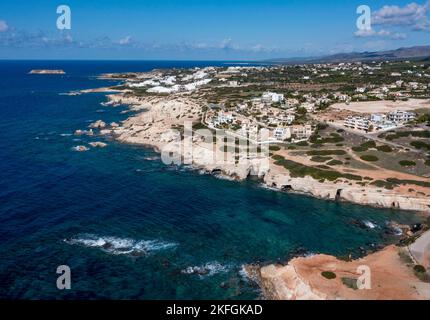 Luxuriöses Hotel am Meer, Sea Caves, Peyia, Paphos, Zypern Stockfoto