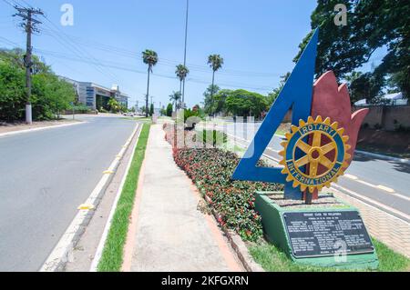 Holambra-sp, brasilien-November 17,2022 Vorstand des Rotary Club von holambra-sp eine Stadt bekannt für die Stadt der brasilianischen Blumen, Foto des Eingangs Stockfoto