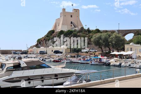 Sperlonga - Torre Truglia dal porto Stockfoto