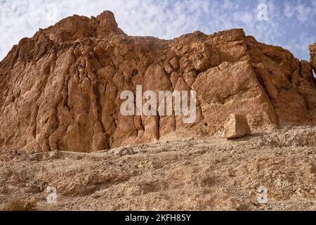 Bergoase Chebik, Sahara-Wüste. Blick auf das Atlasgebirge. Tunesien Stockfoto