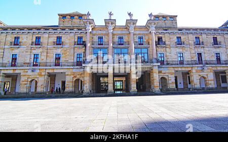 Blick auf die Labour-Universität von Gijón; Fürstentum Asturien, Asturien, Spanien, Europa Stockfoto