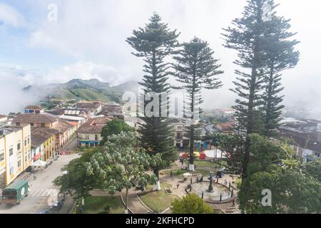 Ein Panoramablick auf Aguadas, Caldas in Kolumbien Stockfoto