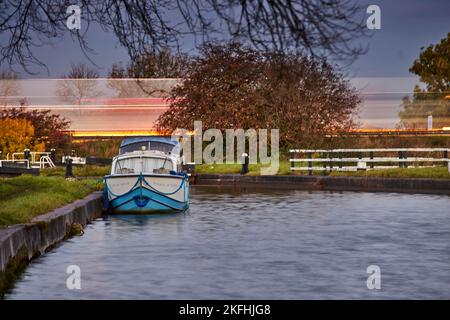 Lock 57 Moorings Waterway Trent und Mersey Canal in Alsager, dem Osten von Alsager, in der Nähe von Stoke-on-Trent Stockfoto