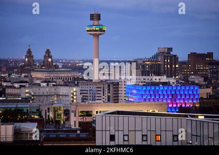Liverpool Skyline Liver Building und Radio City, St Johns Beacon Viewing Gallery Stockfoto
