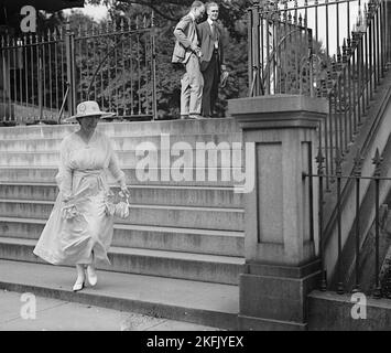 Rankin, Jeanette, D. h. Jeannette, Rep. Aus Montana, 1917-1919. Verlassen Des Weißen Hauses, 1917. Stockfoto