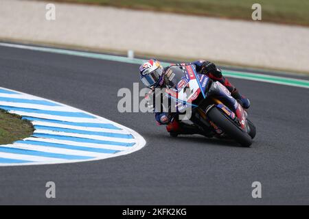 Victoria, Australien. 19.. November 2022. Toprak Razgatlioglu (Türkei) fährt mit dem Brixx WorldSBK Team auf der Yamaha YZF R1 für die Pata Yamaha. Duirng Tissot SuperPoll während der australischen Grand Ridge Runde der MOTUL FIM Superbike Weltmeisterschaft 2022 am 19 2022. November 2022 auf Phillip Island, Australien - Bildquelle: brett keating/Alamy Live News Stockfoto