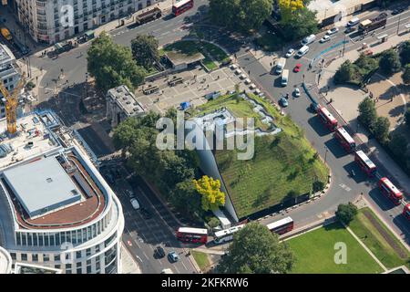 Marble Arch Mound, eine temporäre Installation mit Blick auf den Hyde Park, Westminster, Greater London Authority, 2021 . Stockfoto