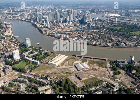 Blick nordöstlich von Deptford in Richtung Millwall, Canary Wharf und Millennium Dome, Deptford, Greater London Authority, 2021. Stockfoto