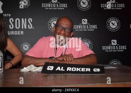 MIAMI BEACH, FL – 22. FEBRUAR: Al Roker beim South Beach Wine & Food Festival BURGER BASH am 22. Februar 2019 in Miami Beach, Florida. Menschen: Al Roker Stockfoto