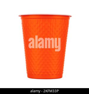 Orange Plastic Cup isoliert auf weißem Hintergrund, volle Schärfentiefe. Becher für Bier. Designelement. Datei enthält Beschneidungspfad. Stockfoto
