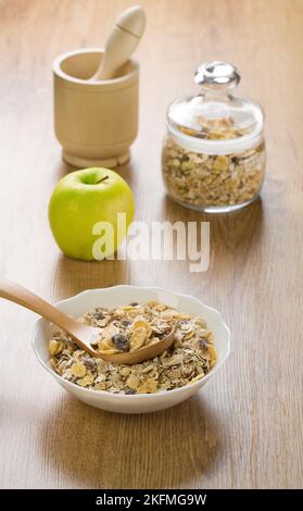 Apfel Müsli und Mörtel Stockfoto