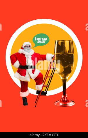 Vertikale Collage Bild von aufgeregt funky gealterten santa klettern Leiter riesige Champagner Glas auf rotem Hintergrund isoliert Stockfoto