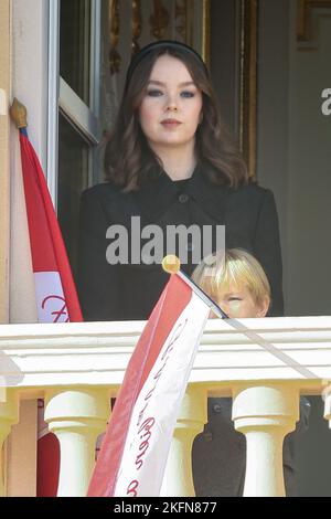 Prinzessin Alexandra von Hannover nimmt an der Parade auf dem Palastbalkon während der Feier zum Nationalfeiertag am 19. November 2022 in Monaco Ville, Fürstentum Monaco, Teil. Foto von Marco Piovanotto/IPA - KEINE BOULEVARDBLÄTTER Stockfoto