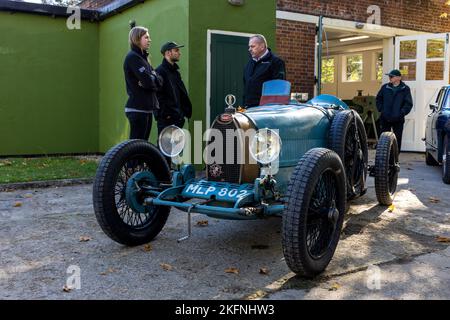 1926 Bugatti Typ 37 „MLP 802“, ausgestellt auf dem Oktober-Scramble, der am 9.. Oktober 2022 im Bicester Heritage Centre stattfindet Stockfoto