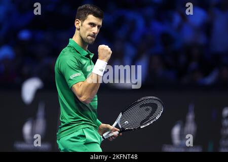 Novak Djokovic aus Serbien feiert am 19. November 2022 in Turin, Italien, während des Halbfinalmatches zwischen Novak Djokovic aus Serbien und Taylor Fritz aus den USA am siebten Tag des Nitto ATP World Tour Finals im Pala Alpitour Stockfoto