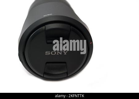 Kairo, Ägypten, Oktober 20 2022: Sony E-Mount FE 24-70mm F2,8 GM Objektiv SEL2470GM mit konstantem F2,8 24-70mm Zoom und einer beispiellosen Verbindung von High-Reso Stockfoto