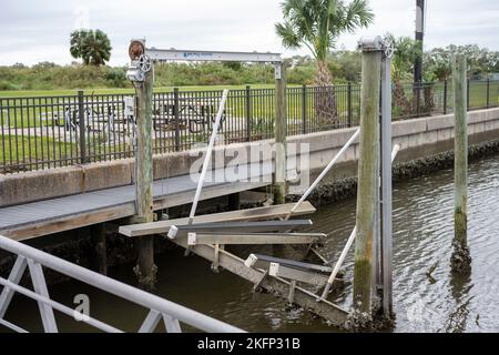 Schäden durch den Ungezwungener Ian wurden auf der MacDill Air Force Base, Florida, am 29. September 2022, gezeigt. Hurrikan Ian landestürf im Südwesten Floridas als Hurrikan der Kategorie 4. Stockfoto