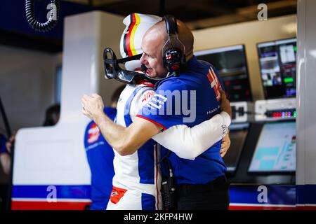 Yas Marina Circuit, ABU DHABI, 19/11/2022, SCHUMACHER Mick (ger), Haas F1 Team VF-22 Ferrari, Portrait während des Formel 1 Etihad Airways Abu Dhabi Grand Prix 2022, 22. Lauf der FIA Formel 1 Weltmeisterschaft 2022 vom 18. Bis 20. November 2022 auf dem Yas Marina Circuit, in Yas Island, Abu Dhabi - Foto Antonin Vincent / DPPI Stockfoto