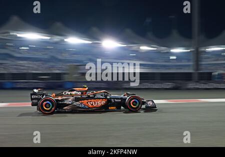 19.. November 2022; Yas Marina Circuit, Yas Island, Abu Dhabi; Lando Norris (GBR) McLaren F1 Team MCL36 Mercedes, während des Qualifyings beim Grand Prix von Abu Dhabi F1 Stockfoto