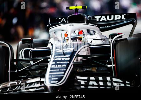 Yas Marina Circuit, ABU DHABI, 19/11/2022, 22 TSUNODA Yuki (jap), Scuderia AlphaTauri AT03, Aktion während des Formel 1 Etihad Airways Abu Dhabi Grand Prix 2022, 22. Lauf der FIA Formel 1 Weltmeisterschaft 2022 vom 18. Bis 20. November 2022 auf dem Yas Marina Circuit, in Yas Island, Abu Dhabi - Foto Antonin Vincent / DPPI Stockfoto