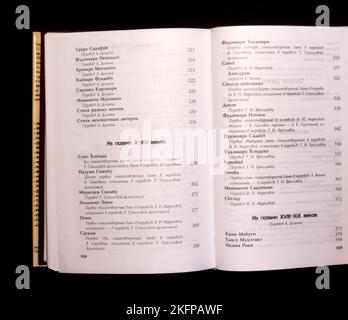 Die japanische Poesie. Golden Fund of Japanese Literature, erstmals 1999 in Russland veröffentlicht. Stockfoto